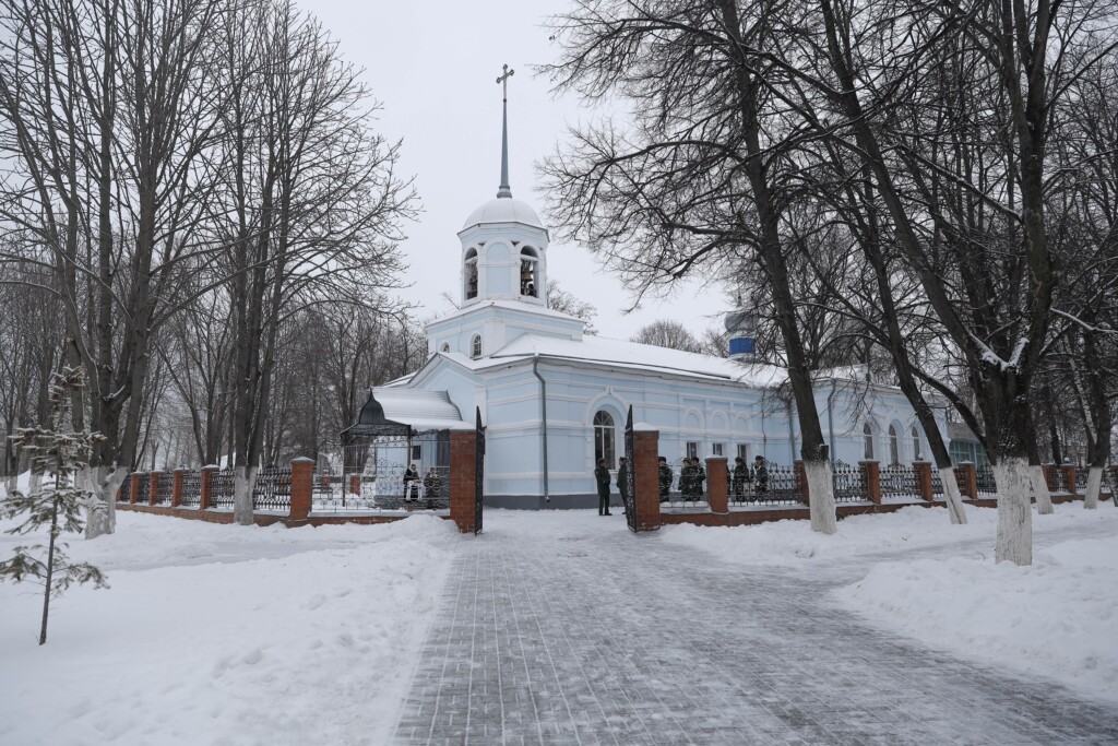Правящий Архиерей возглавил престольное торжество Сретенского воинского храма города Острогожска