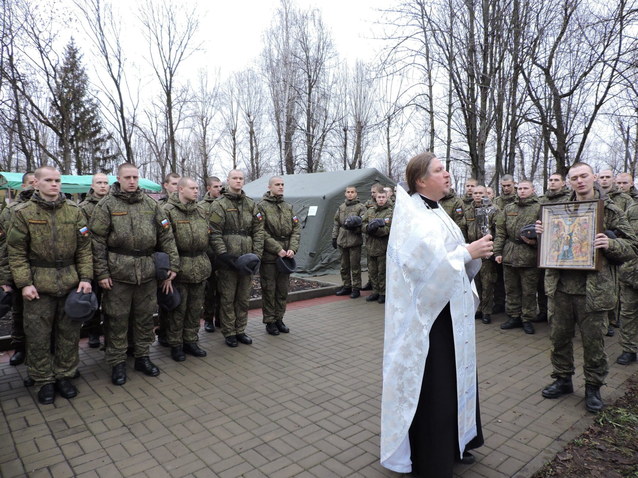 Крещенское купание военнослужащих в купели